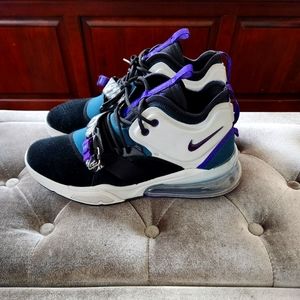 COPY - Nike Air Force 270 Carnivore
